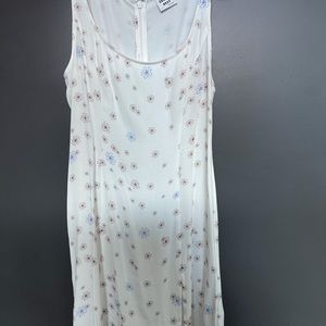 Aritzia brand Sunday Best size small